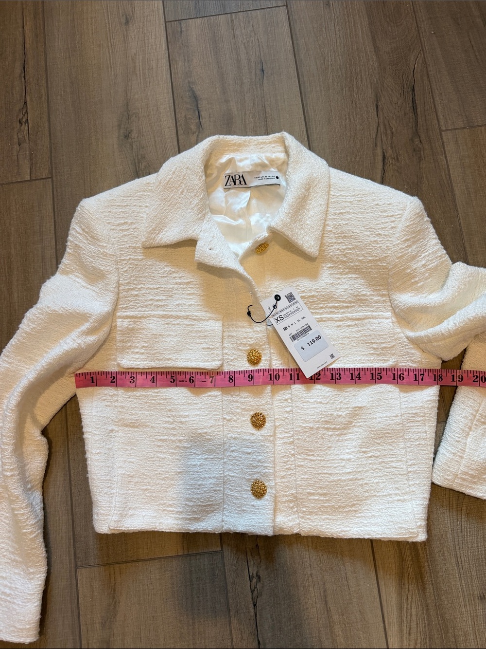 Zara Cream Bouclé Short Blazer with Gold Buttons - Picture 6 of 7
